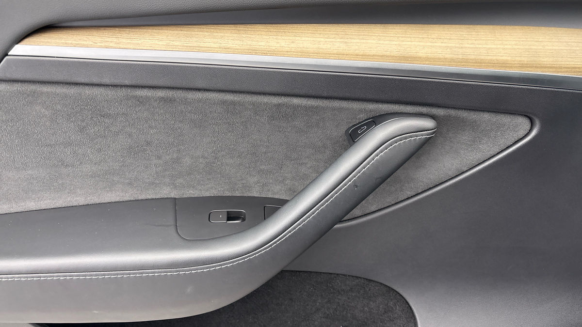 Tesla Model Y Image 19