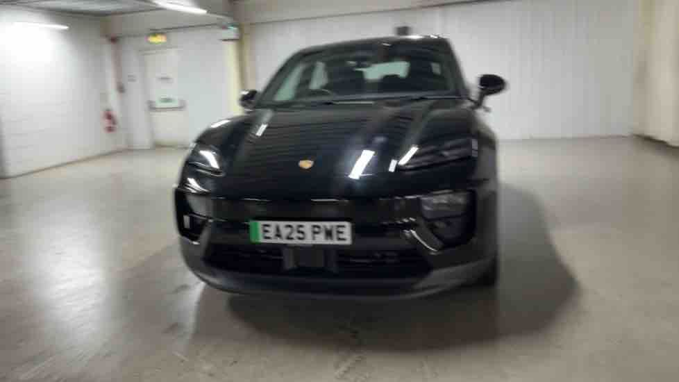 More views of Porsche Macan