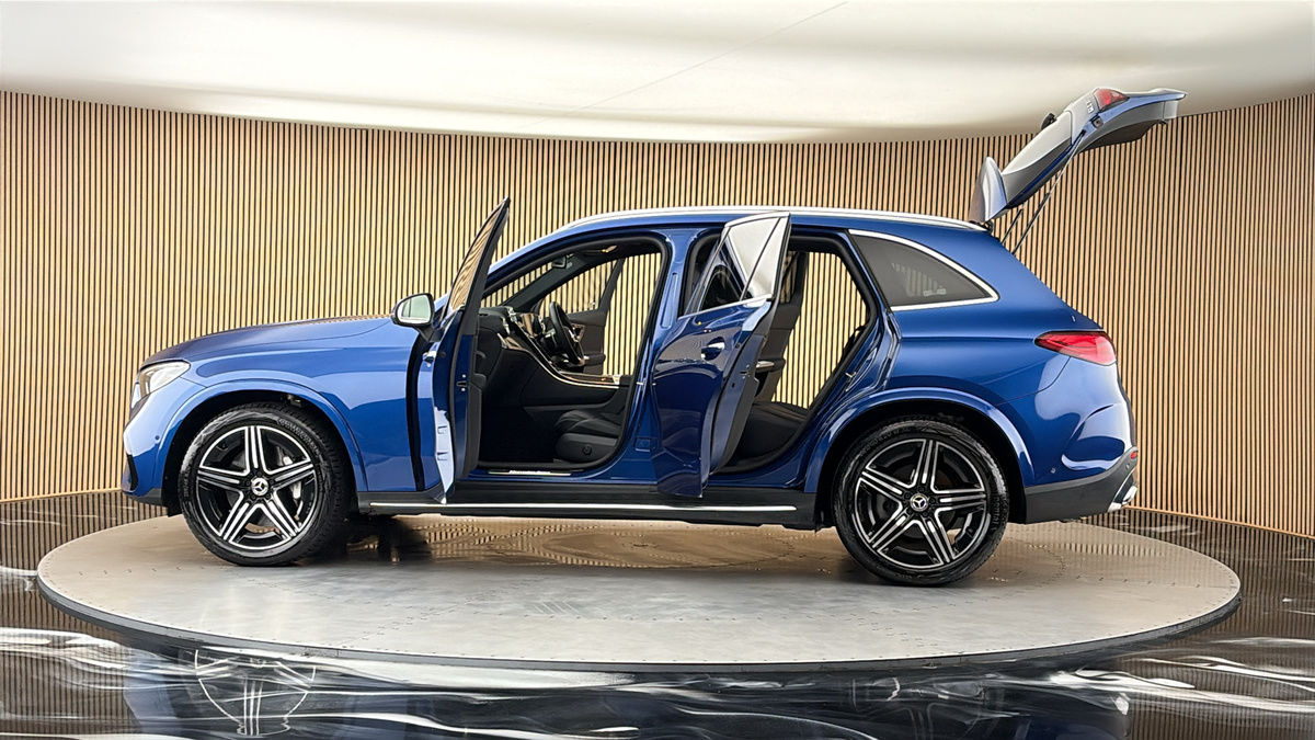 More views of Mercedes-Benz GLC