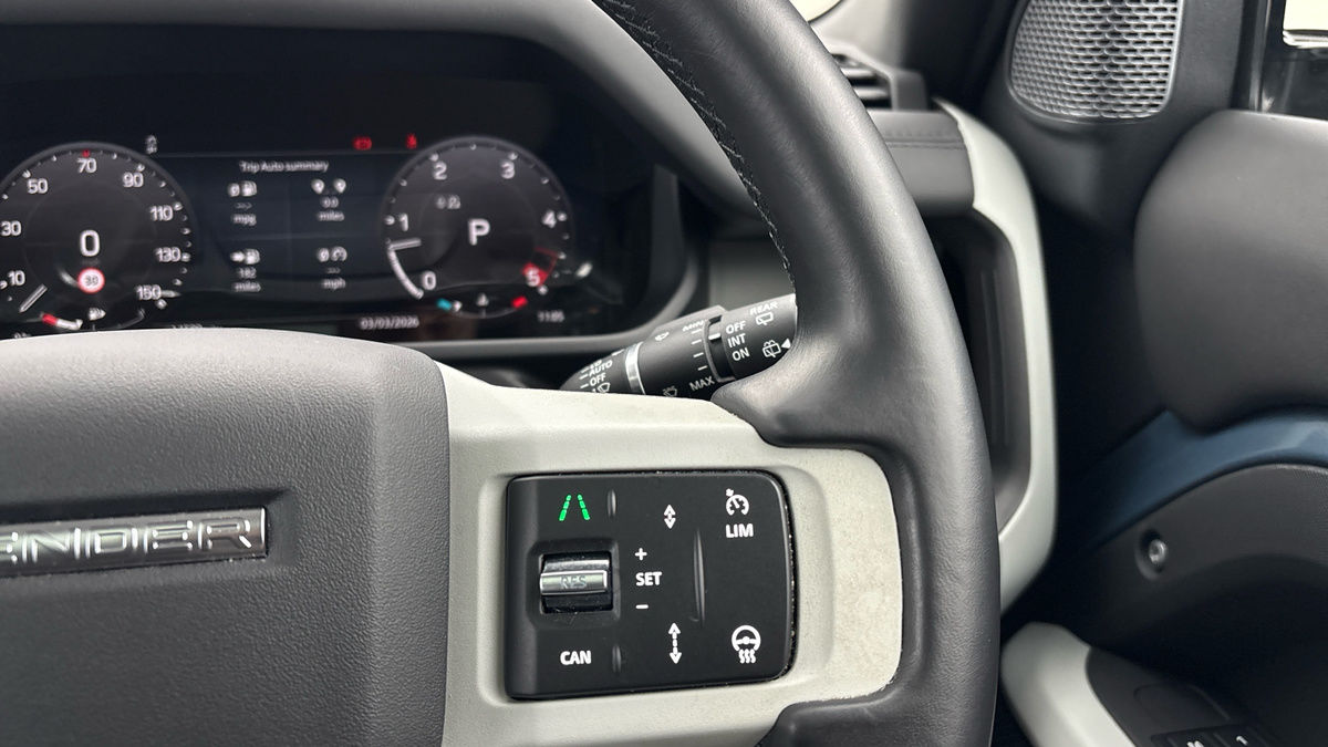 Land Rover Defender 110 Urban Image 14