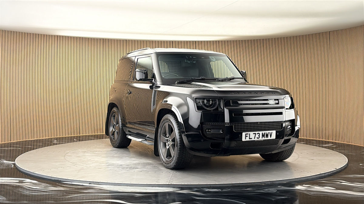 More views of Land Rover Defender 90