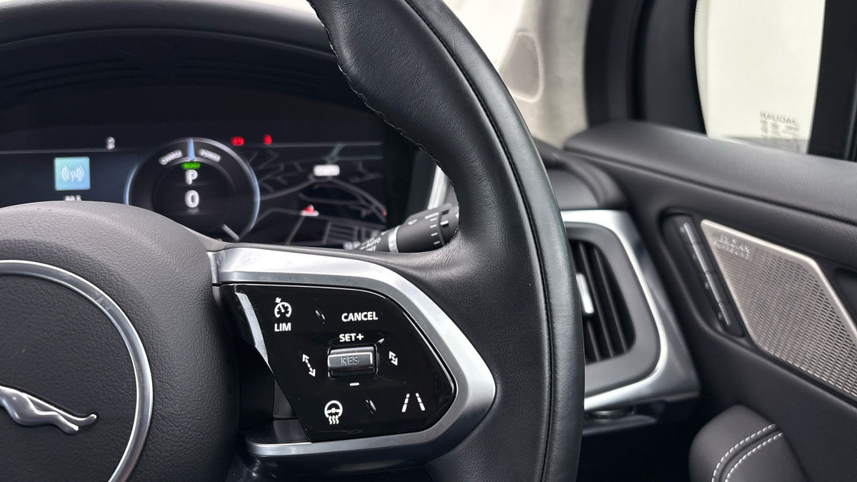 Jaguar I-PACE Image 14