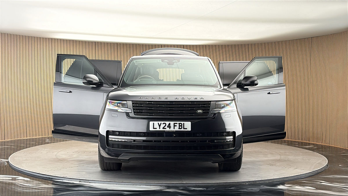 More views of Land Rover Range Rover