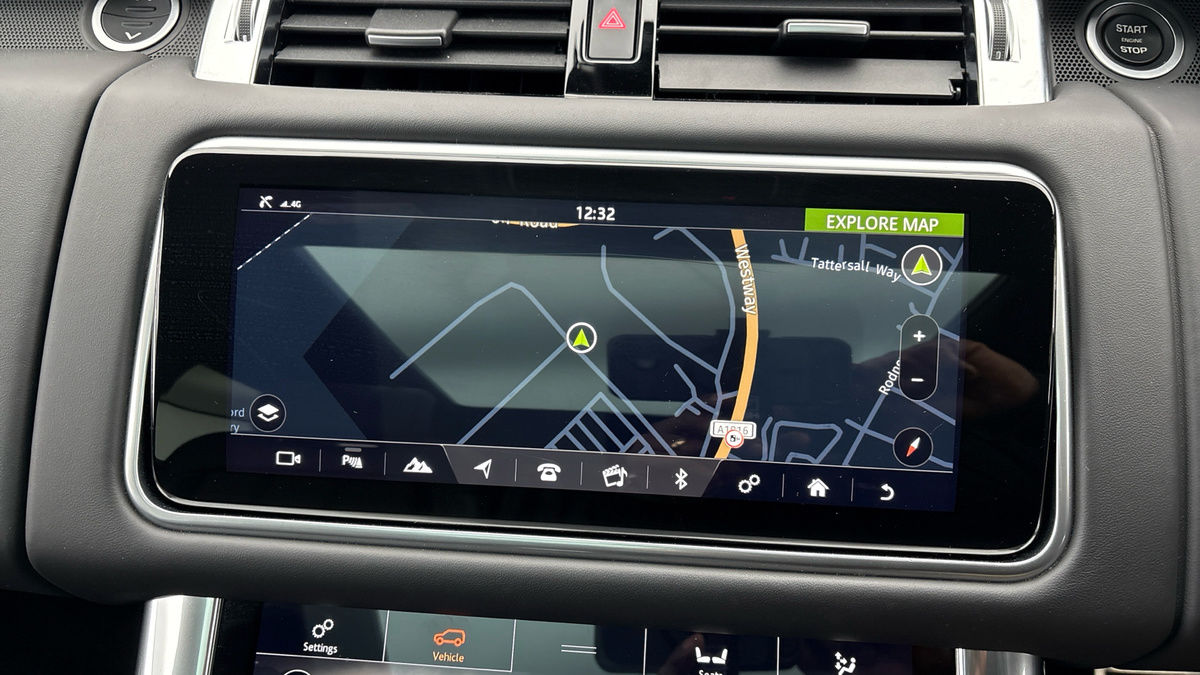 Land Rover Range Rover Sport Image 17