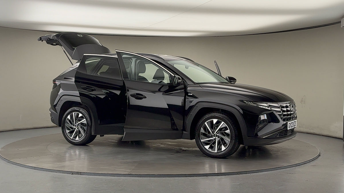 More views of Hyundai TUCSONix35