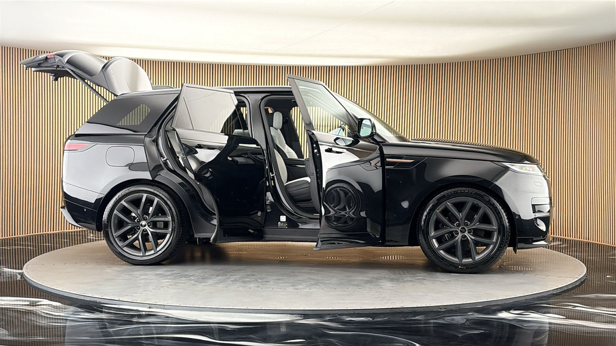 More views of Land Rover Range Rover Sport