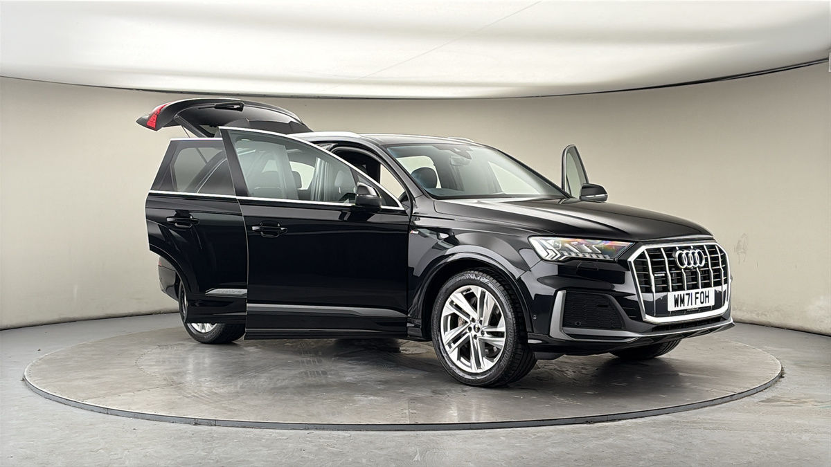 More views of Audi Q7