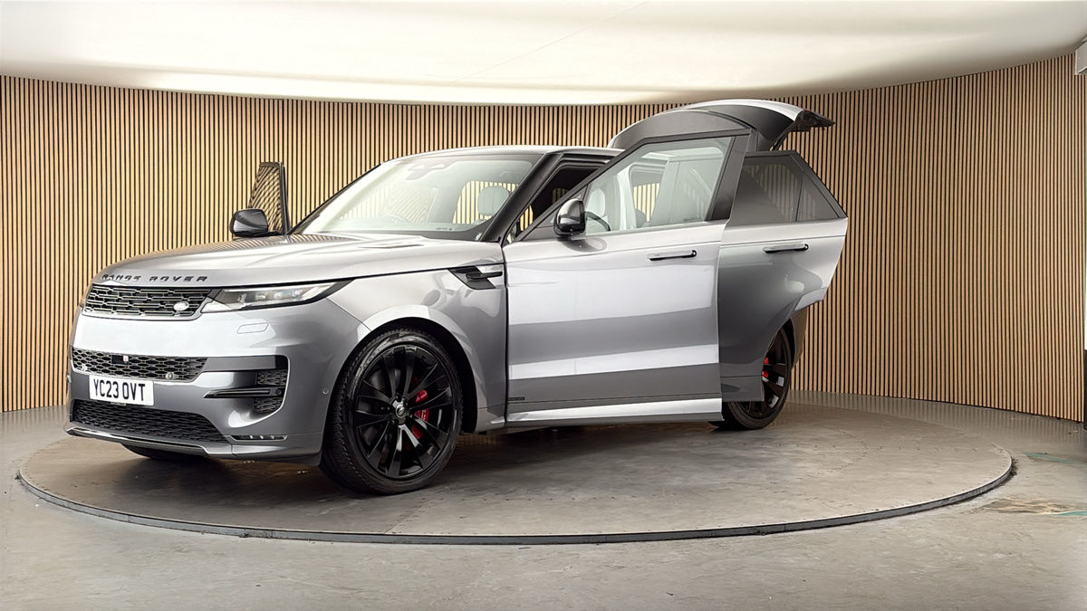 More views of Land Rover Range Rover Sport