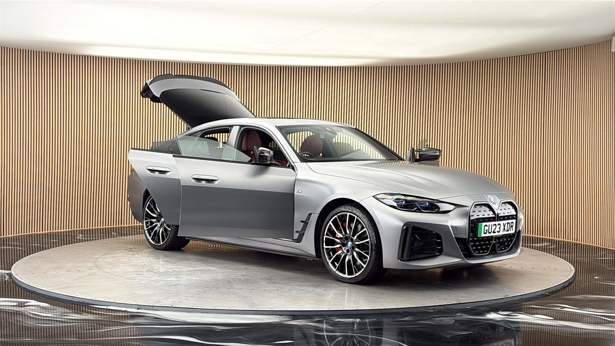 More views of BMW i4