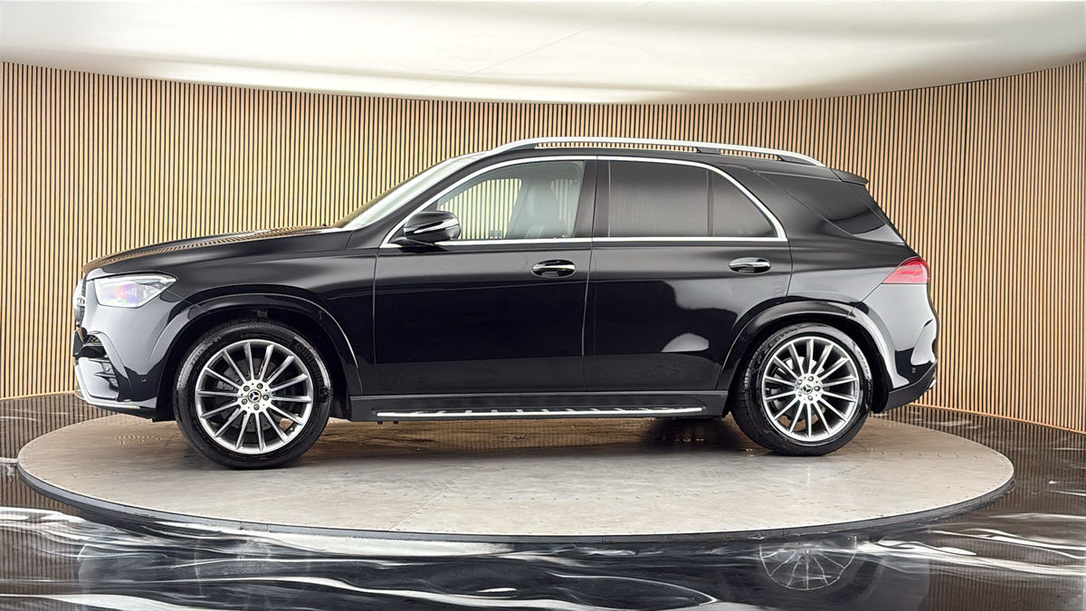 More views of Mercedes-Benz GLE