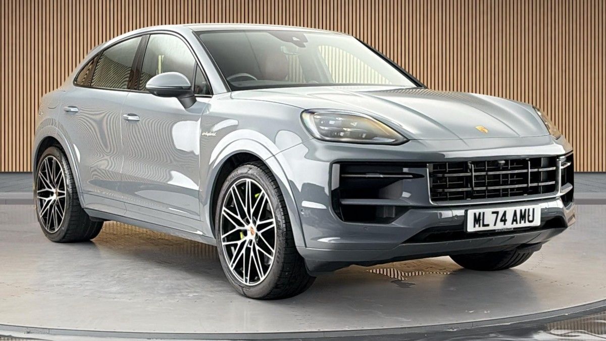 Porsche Cayenne Sticky Header Image