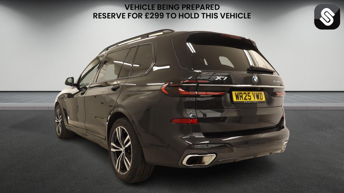BMW X7 Image 3