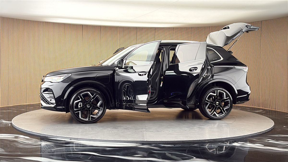 More views of Volkswagen Tiguan