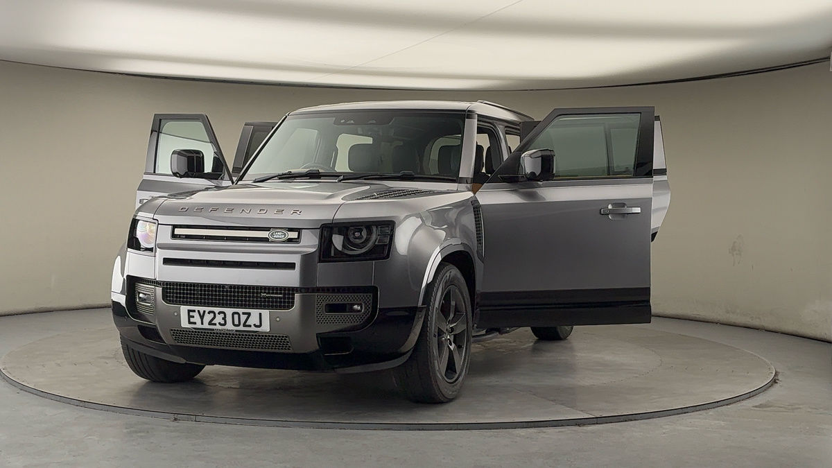 More views of Land Rover Defender 110