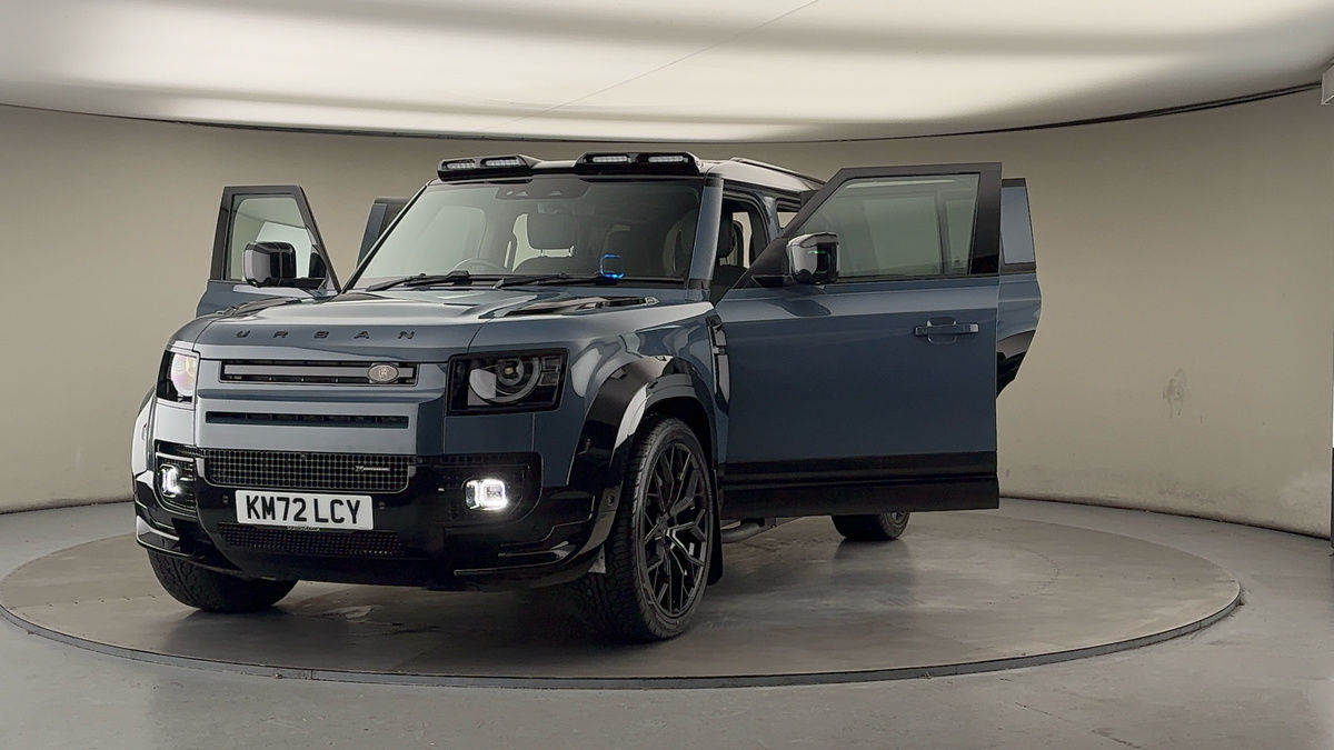 More views of Land Rover Defender 110