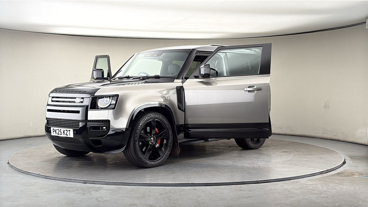 Land Rover Defender 90 Image 22