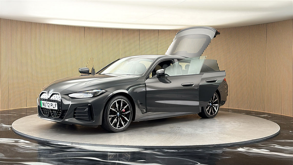BMW i4 Image 23