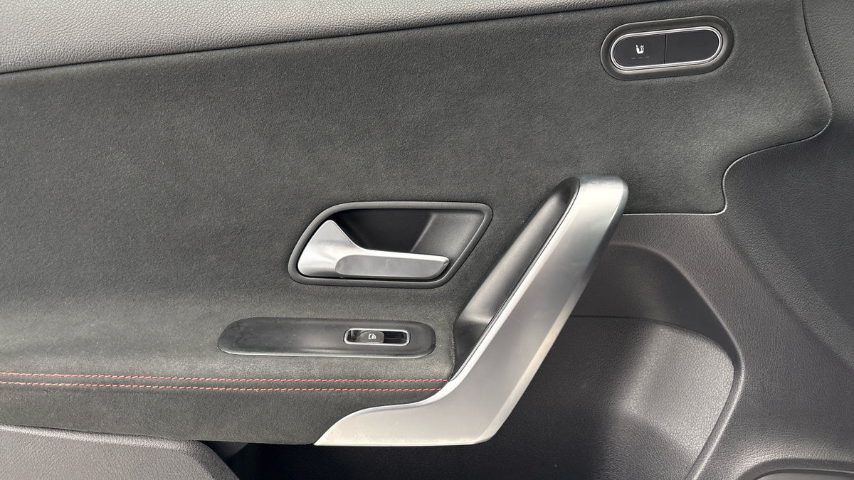 Mercedes-Benz A Class Image 19