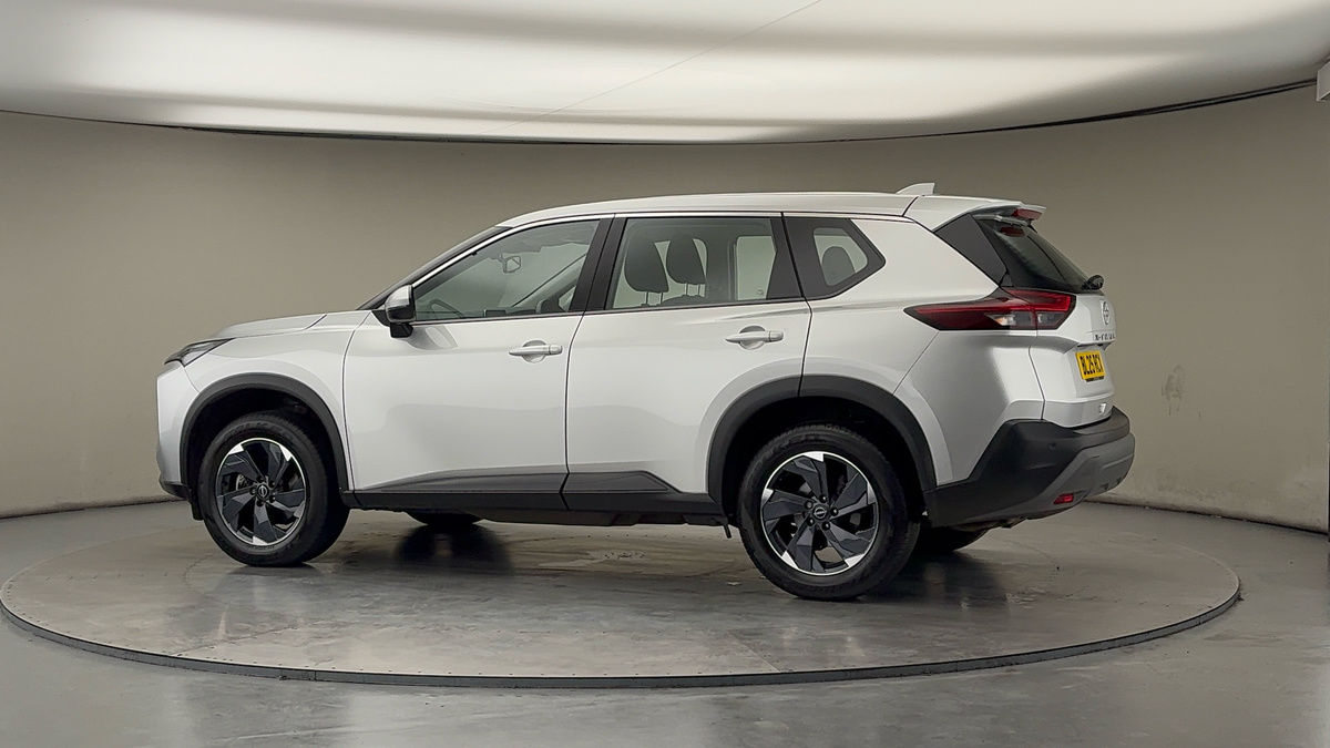 More views of Nissan X-Trail