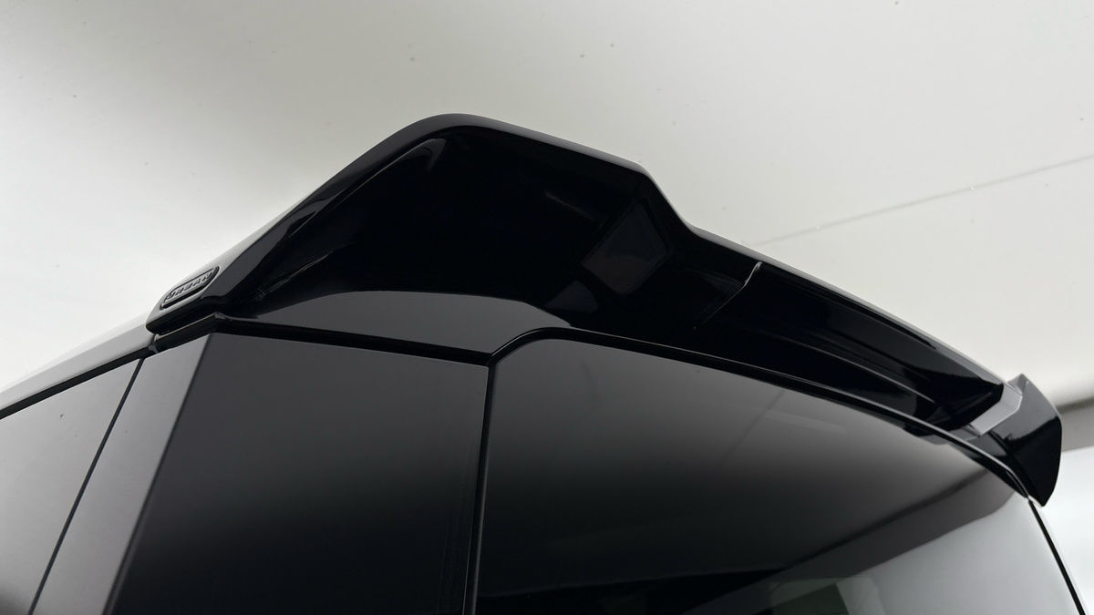 Land Rover Defender 90 Urban Image 27