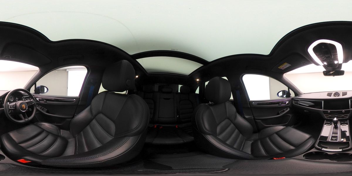 More views of Porsche Macan