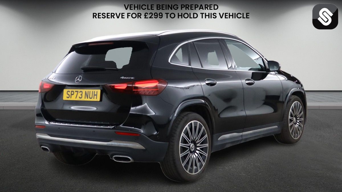 Mercedes-Benz GLA Image 4