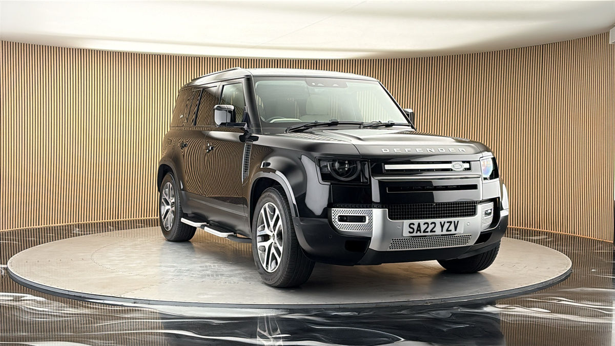 More views of Land Rover Defender 110