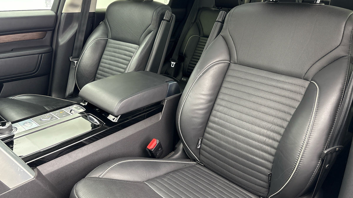 Land Rover Discovery Image 7