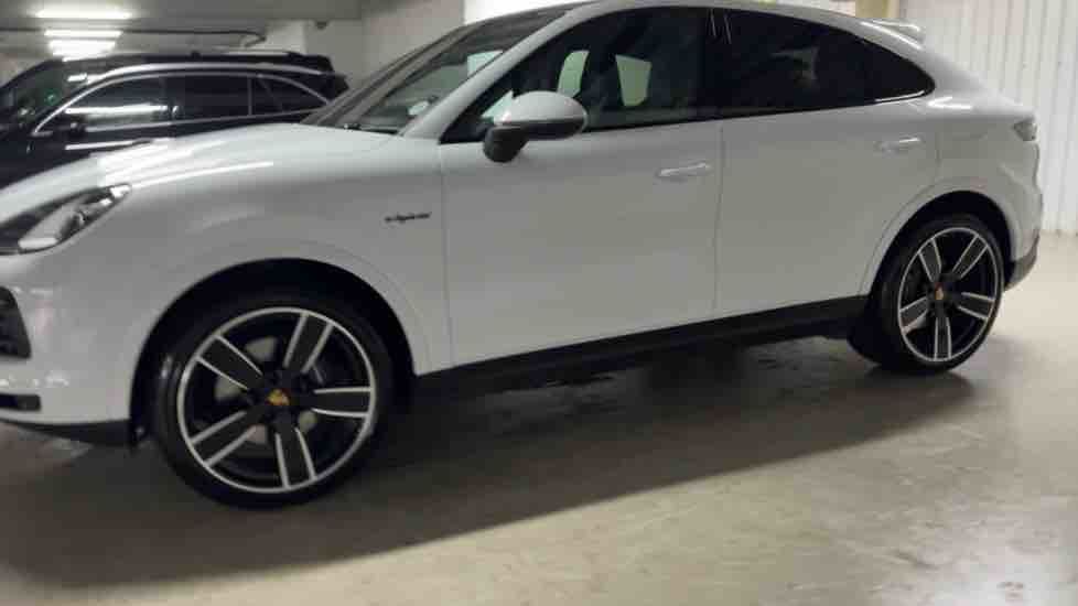 More views of Porsche Cayenne
