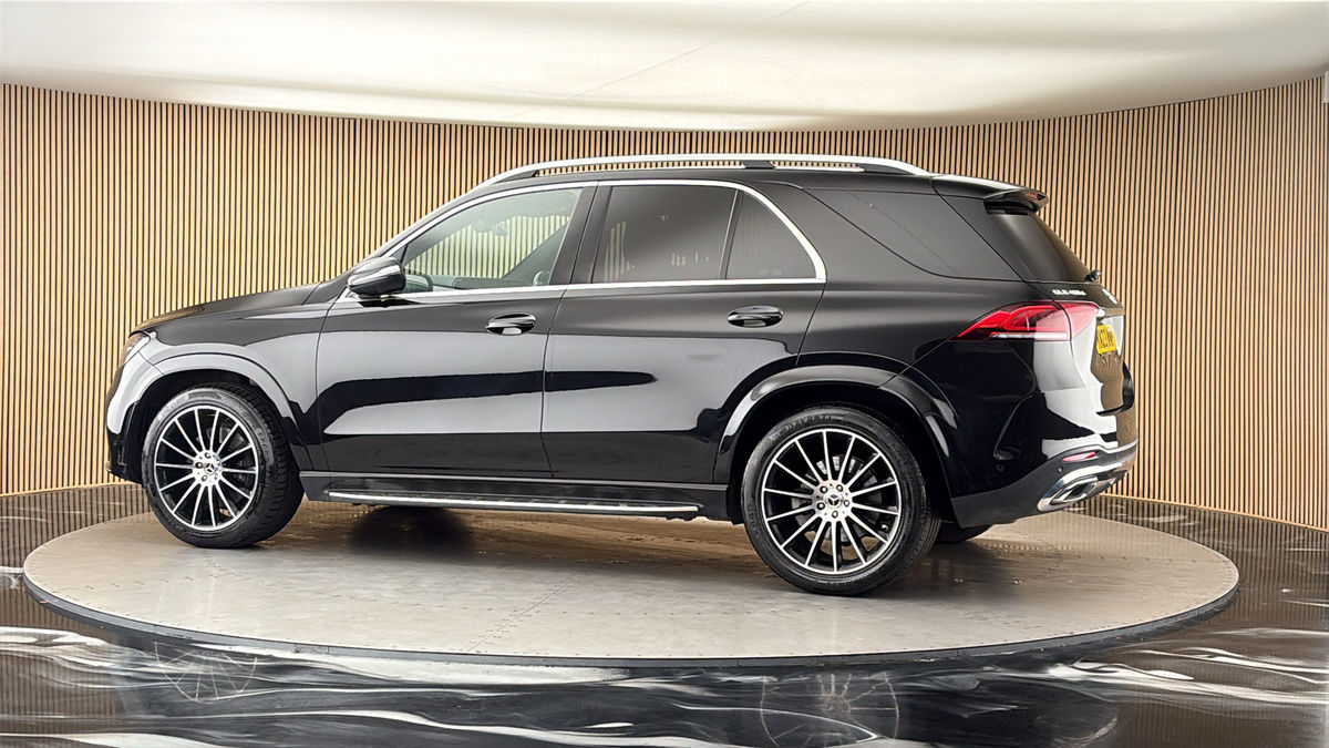 More views of Mercedes-Benz GLE