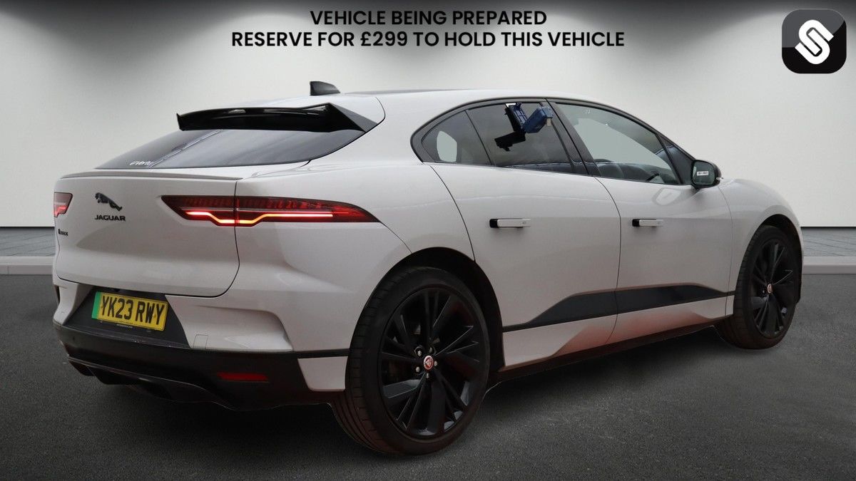 Jaguar I-PACE Image 4