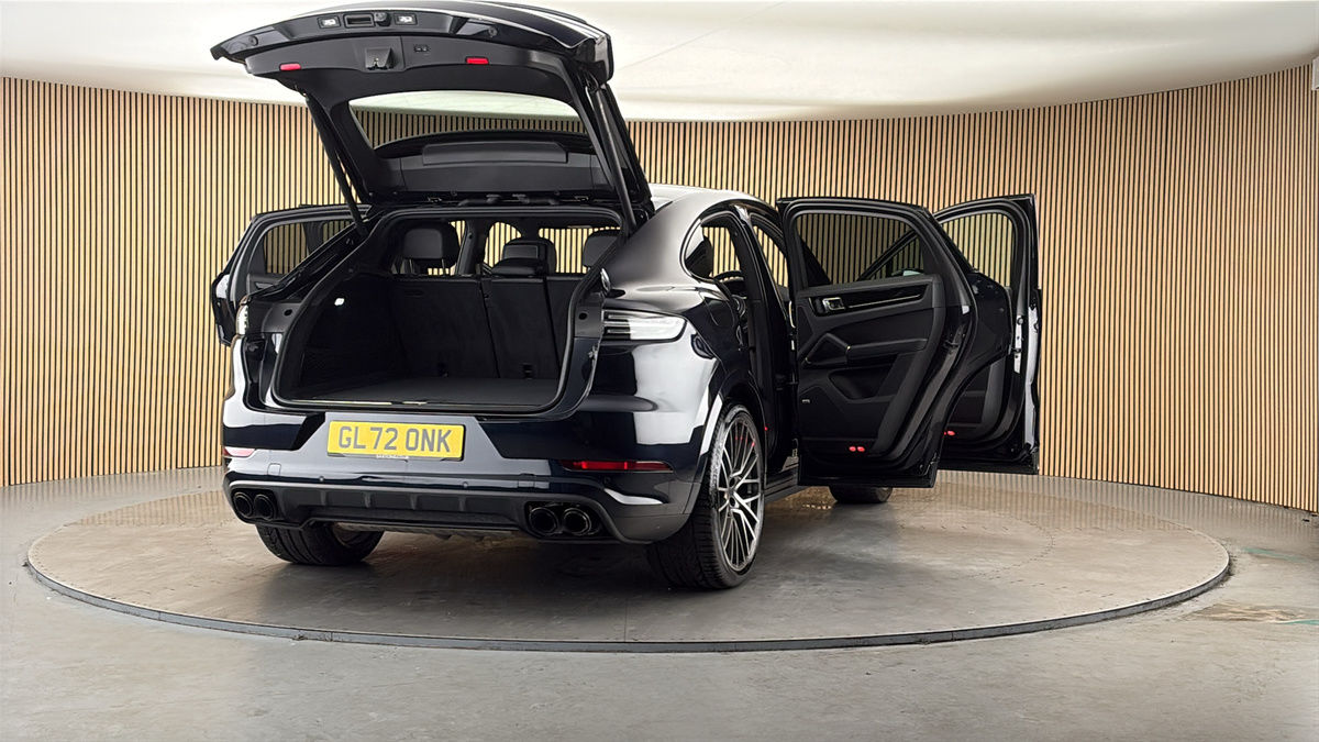 More views of Porsche Cayenne