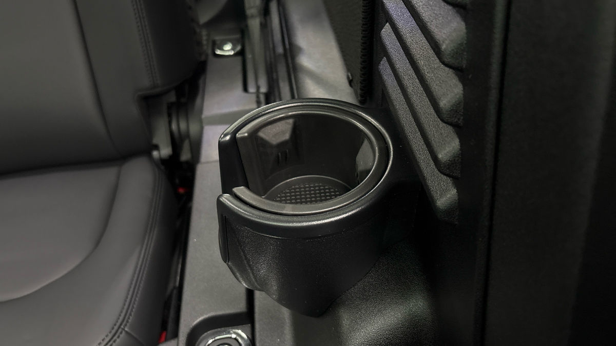 Land Rover Defender 110 Image 45