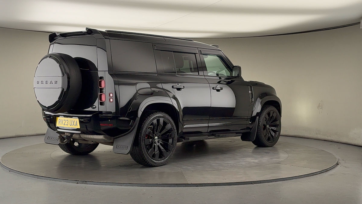 Land Rover Defender 110 Urban Image 21