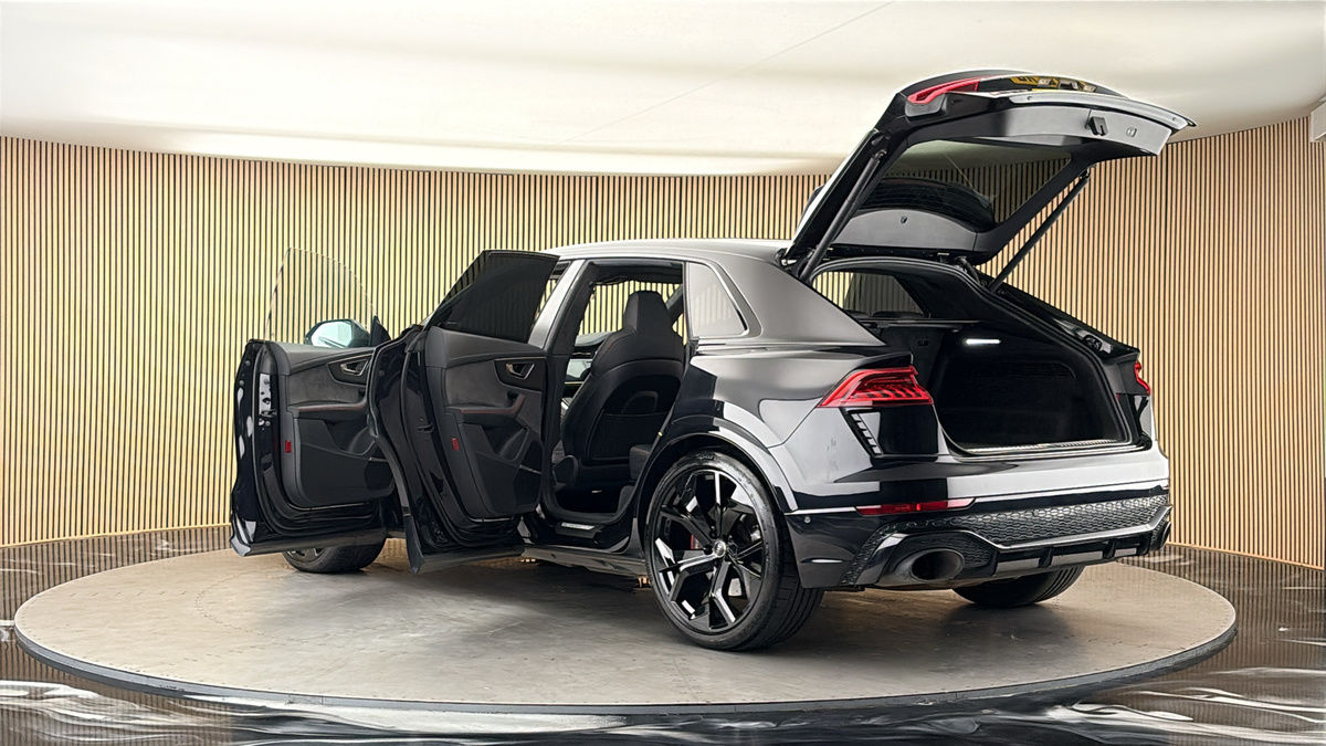 More views of Audi RSQ8