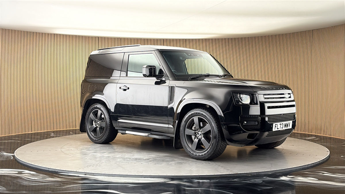 More views of Land Rover Defender 90