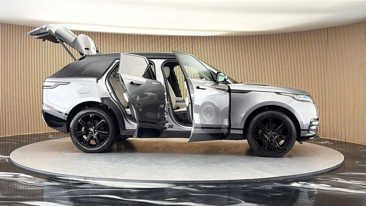 More views of Land Rover Range Rover Velar