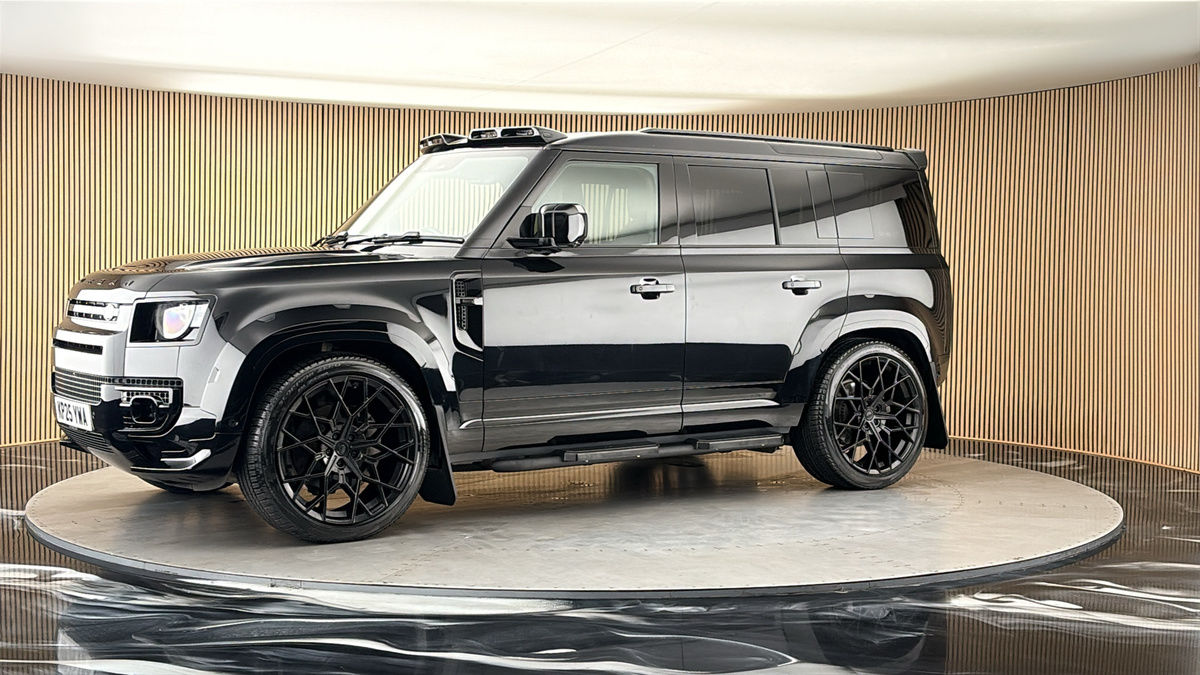 More views of Land Rover Defender 110