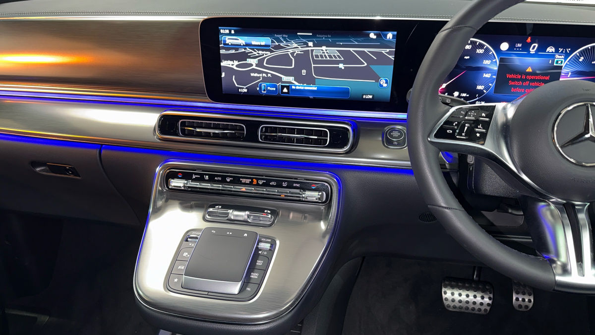 Mercedes-Benz V Class Image 13