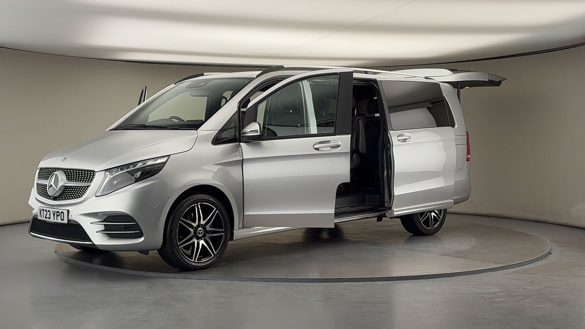 Mercedes-Benz V Class Image 34