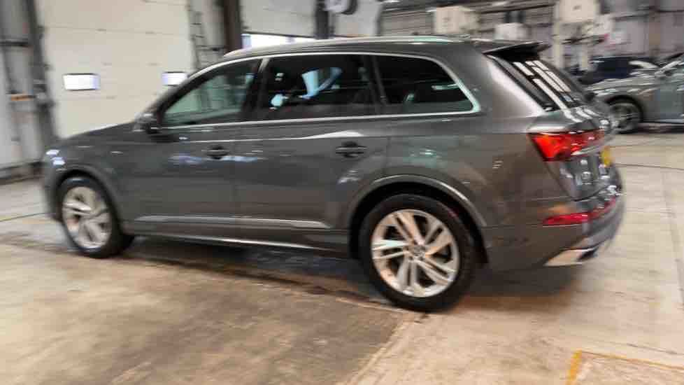 More views of Audi Q7