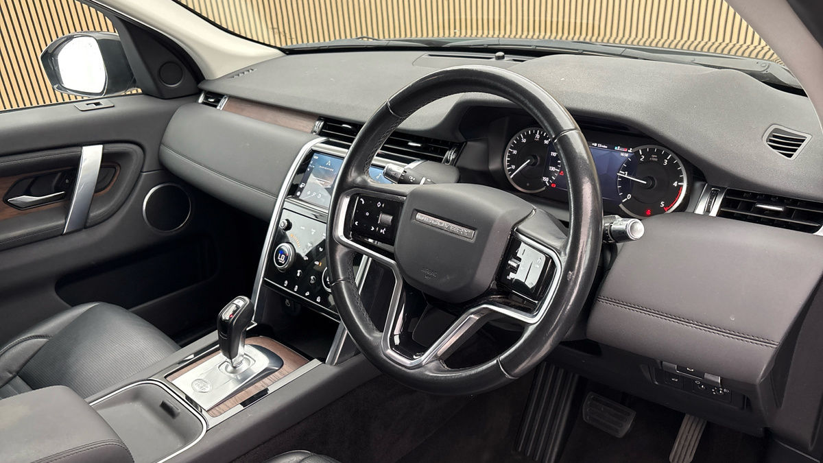 Land Rover Discovery Sport Image 5