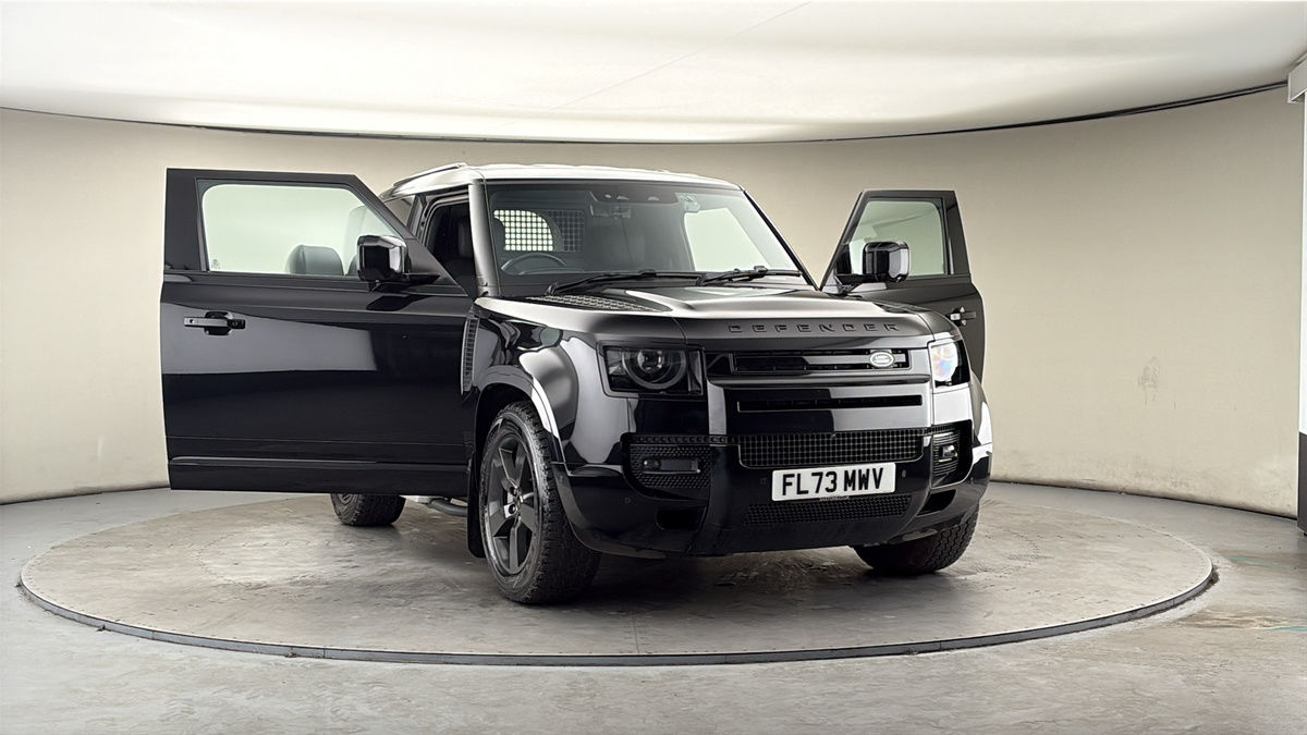 More views of Land Rover Defender 90