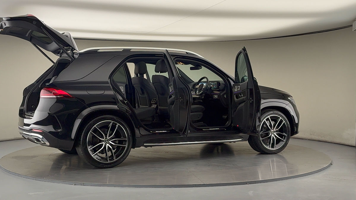 More views of Mercedes-Benz GLE