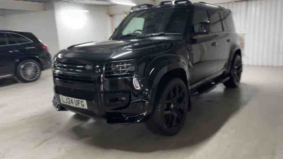 More views of Land Rover Defender 110