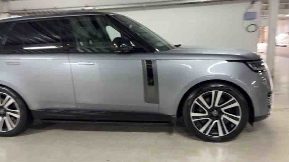 More views of Land Rover Range Rover
