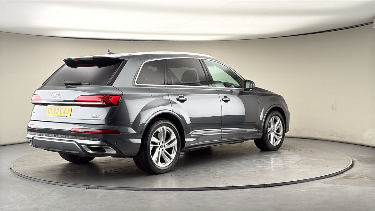 Audi Q7 Image 21