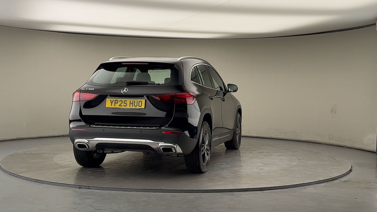 More views of Mercedes-Benz GLA