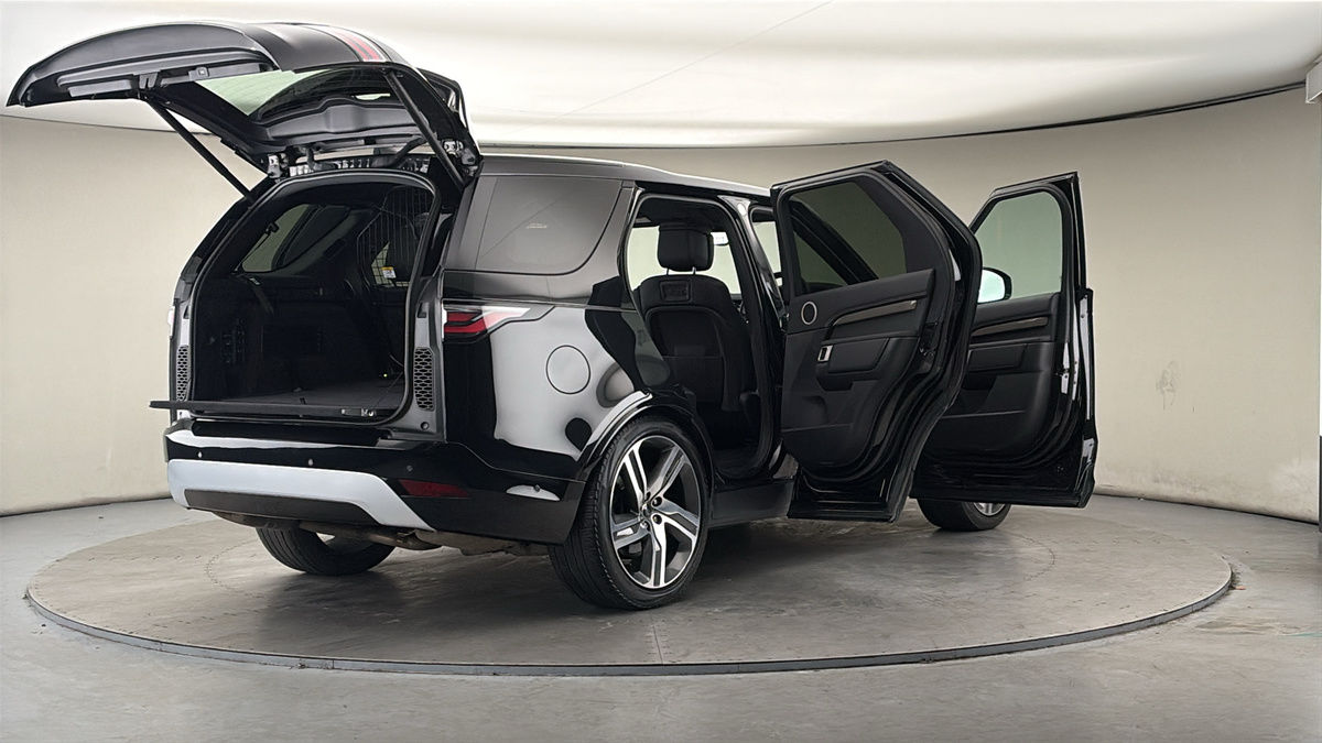 More views of Land Rover Discovery