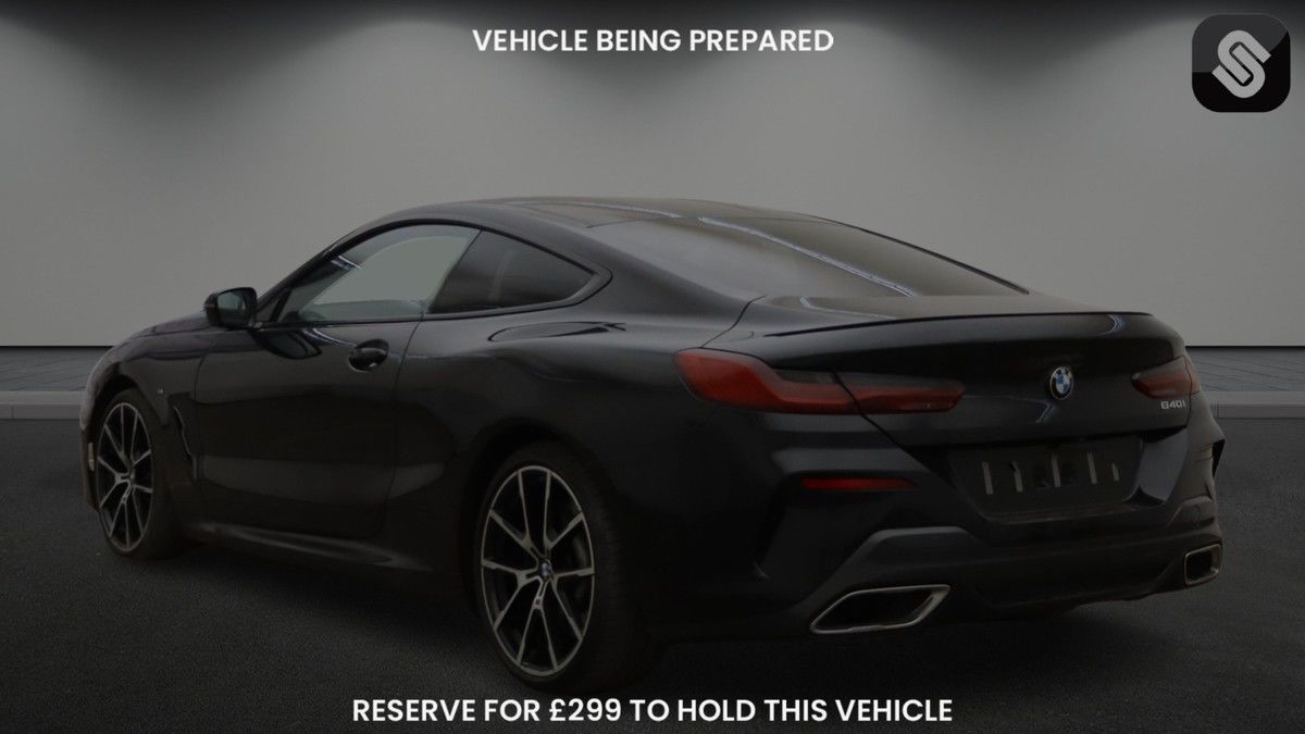 BMW 8 Series Image 3